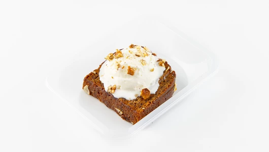 Кекс морковный с&nbsp;грецким орехом и&nbsp;мороженым, кафе
