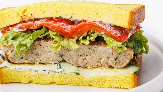 Сэндвич "Сандо" с рыбной котлетой и соусом "Тар-тар" Сэндвич "Сандо" с рыбной котлетой и соусом "Тар-тар"