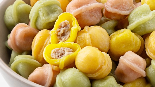 Пельмени микро с говядиной цветные, 1 кг Пельмени микро с говядиной цветные, 1 кг