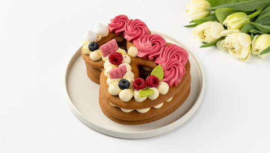 Торт "Медовая восьмерка" (с мармеладом малина)