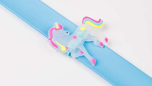 Слэп-браслет со съемной, светящейся фигуркой, в ассортименте