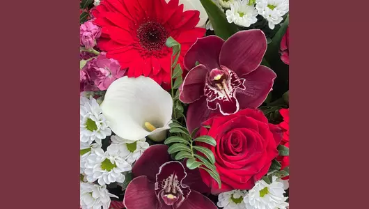 Букет сборный ,из роз, лилий, маттиолы и&nbsp;хризантем