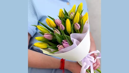 Букет 19 тюльпанов микс FMART by flowwow