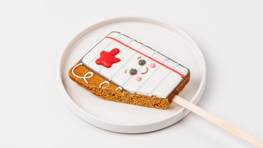 Пряник имбирный "1 сентября" на палочке Пряник имбирный "1 сентября" на палочке