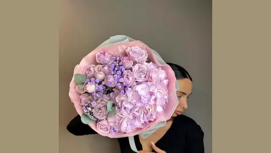 Букет с&nbsp;гортензией FMART by flowwow