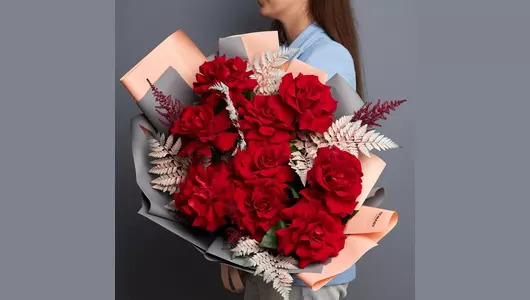 Французские розы в&nbsp;букете «Мерло» FMART by flowwow