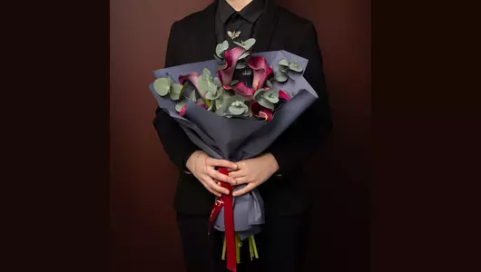 Монобукет из&nbsp;7 калл: элегантность и&nbsp;стиль