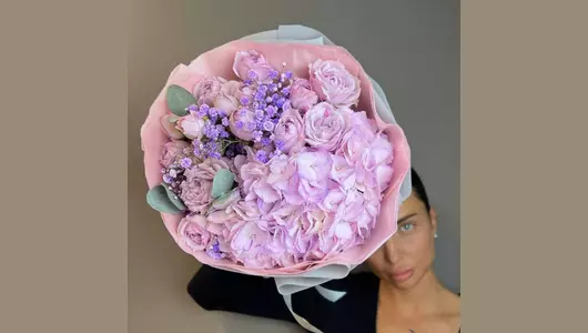 Букет с&nbsp;гортензией FMART by flowwow