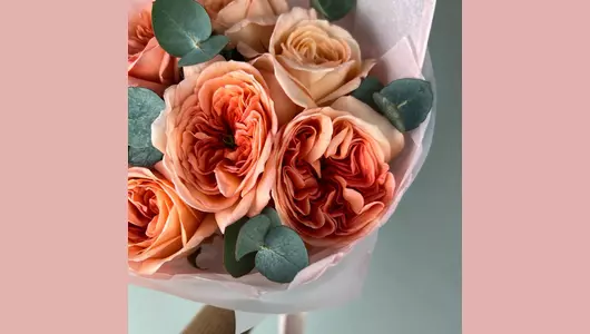 Роза Лондон Ай с&nbsp;эвкалиптом FMART by flowwow