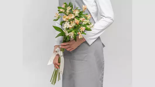 Букет из&nbsp;9 нежных альстромерий микс