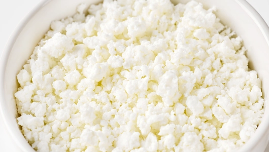 Творог 5% 400 г (фермерский) Творог 5% 400 г (фермерский)