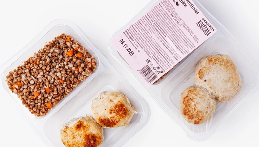 Гречка с&nbsp;котлетами из&nbsp;индейки