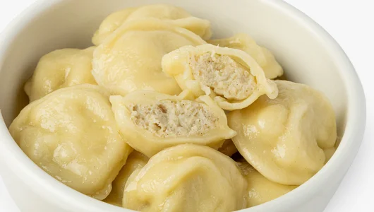 Пельмени со щукой со сметаной