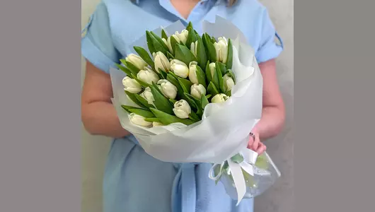 Букет 25 белых тюльпанов FMART by flowwow