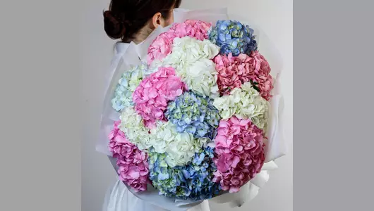Монобукет из&nbsp;15 гортензий "Акварельное облако" FMART by flowwow