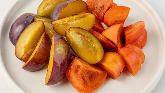 Фруктовый микс (слива, хурма), 200 г