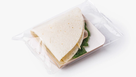 Тортилья с мортаделлой, сыром и песто, кафе