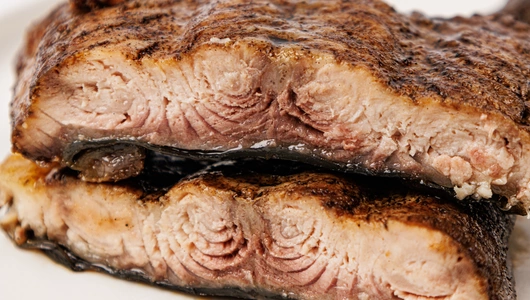 Сом клариевый жареный филе под соусом, 170 г