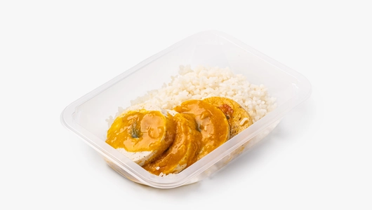 Рис с&nbsp;куриным рулетом с&nbsp;курагой и&nbsp;шпинатом