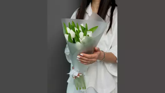 Букет из&nbsp;11 белых тюльпанов, сорт Антарктика