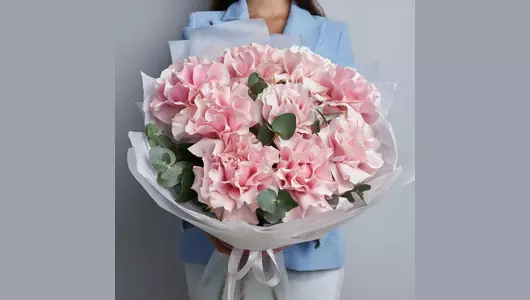 Французские розы с&nbsp;эвкалиптом, 9 шт FMART by flowwow