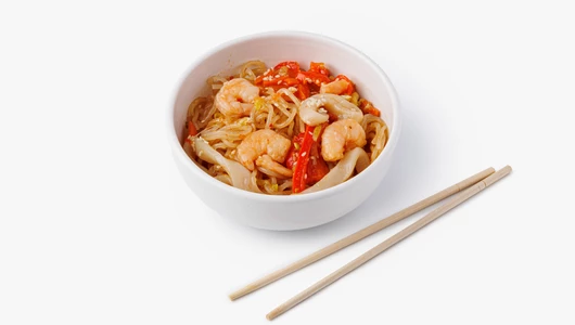 Бататовая лапша с морепродуктами и соусом свит чили, кафе