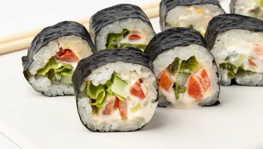 Ролл постный с&nbsp;овощами