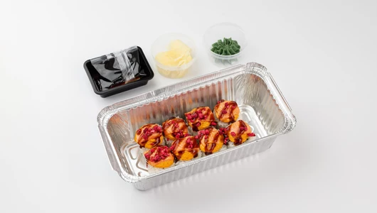 Гурман ролл с&nbsp;лососем и&nbsp;малиной запеченный