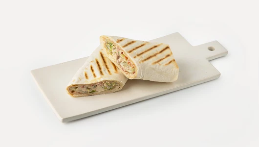 Сэндвич-ролл с курицей и соусом Спайси, кафе