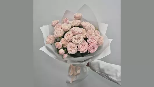 Букет кустовых роз "Нежный сон" FMART by flowwow