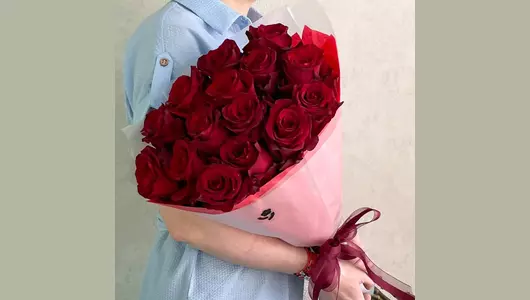 Букет 15 красных роз Premium FMART by flowwow