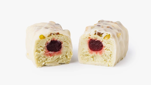 Сырок творожный "Малина" с фисташкой в белом бельгийском шок. 26%