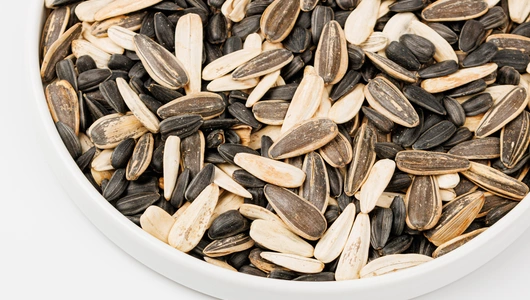Семечки ассорти подсолнечника жареное соленое, 100 г Семечки ассорти подсолнечника жареное соленое, 100 г