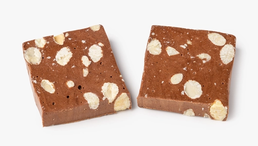 Туррон шоколадный с&nbsp;миндалем