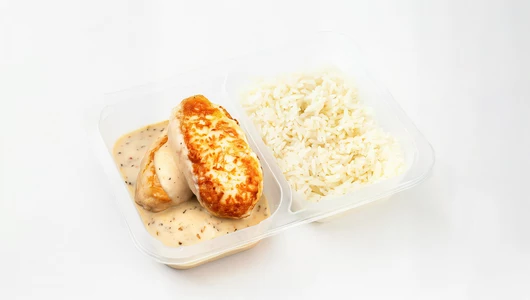 Бабушкины котлеты в&nbsp;сливочно-перечном соусе с&nbsp;отварным рисом