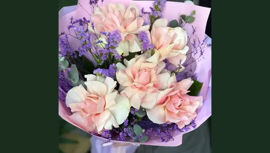 Красивый букет французские розовые розы «Волшебный» FMART by flowwow