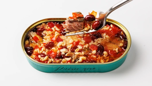 Салат из скумбрии атл. филе-кусочков с булгуром, фасолью и сладким перцем, 175 г Салат из скумбрии атл. филе-кусочков с булгуром, фасолью и сладким перцем, 175 г