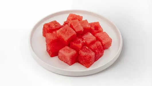 Арбуз сладкий, кубики