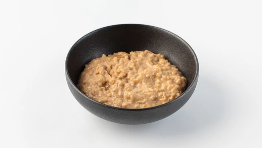 Рисовая каша с грецкими орехами и халвой