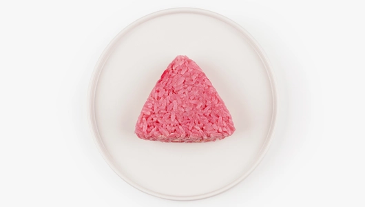 Онигири "Ко Дню влюблённых" с&nbsp;семгой