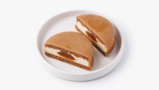 Пирожное "Бисквит гречишный с&nbsp;суфле и&nbsp;карамелью", кафе