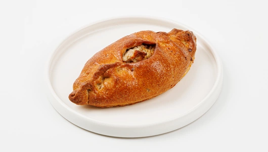 Расстегай с мясом на тесте с гречневой мукой