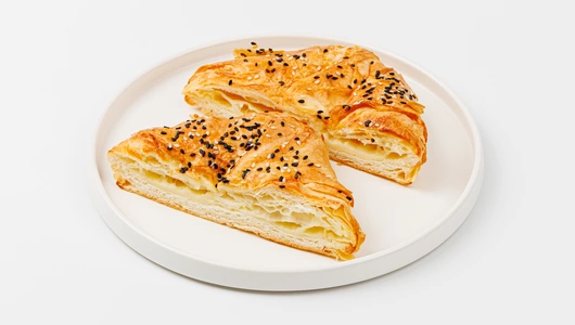 Слойка с сыром. Пекарня Слойка с сыром. Пекарня