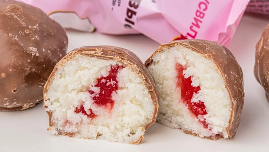 Конфеты кокосовые в&nbsp;шоколаде с&nbsp;начинкой "Малина"