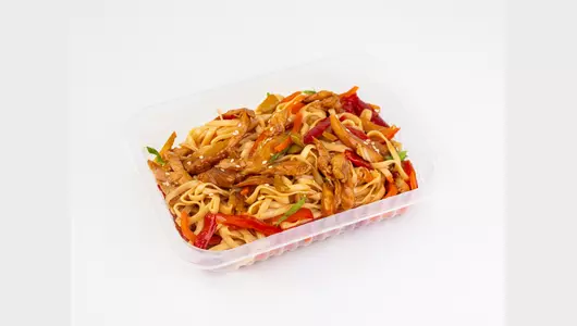 Вок удон с&nbsp;курицей в&nbsp;перечном соусе