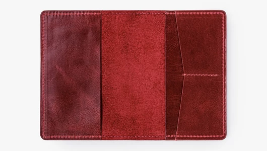 Обложка для&nbsp;паспорта из&nbsp;натуральной кожи. Цвет: винный