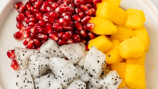 Фруктовый микс (манго, питахайя, гранат), 250 г