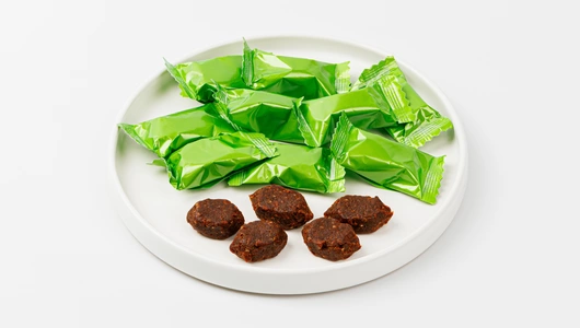 Конфеты с фруктовым корпусом "Лакомый десерт"