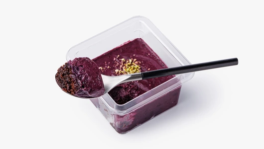 Десерт "Парфе" с черникой, веган