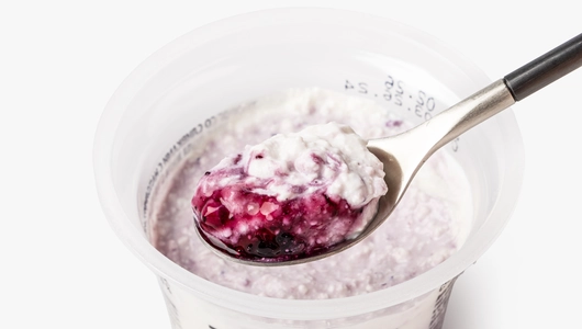 Творог со сливками "Черника" 5%